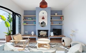 Vila Ramalhete W/ 3 Bdr & Balcony By Lovelystay