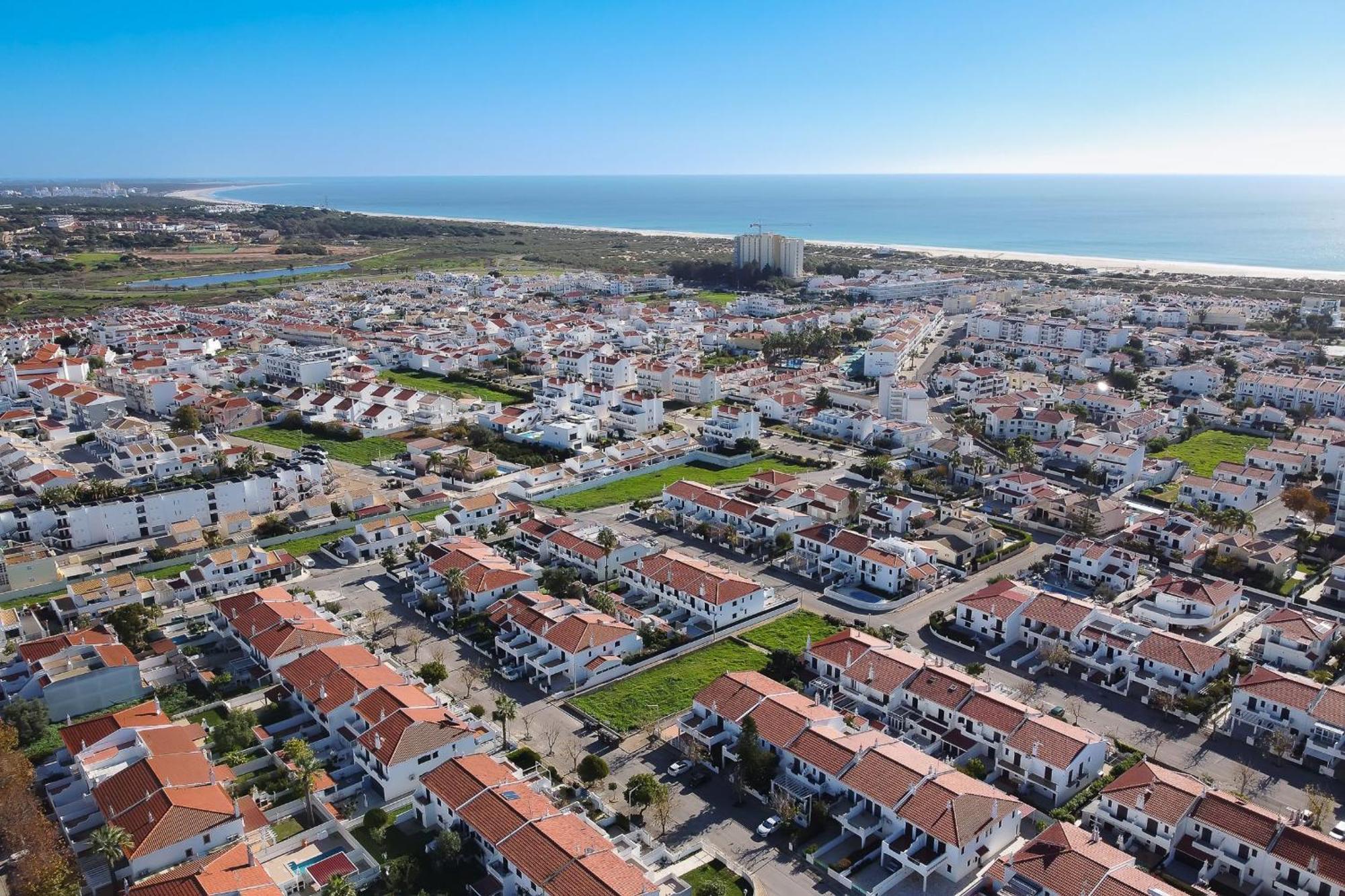 Vila Ramalhete W/ 3 Bdr & Balcony By Lovelystay Altura Exterior foto